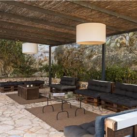 3 bedroom villa with pool and tennis court in Sicily, sleeps 6-8